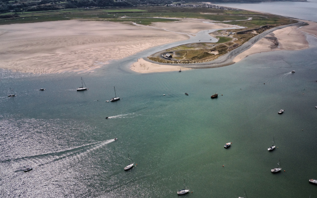 Beautiful beaches around Wales to discover in a campervan